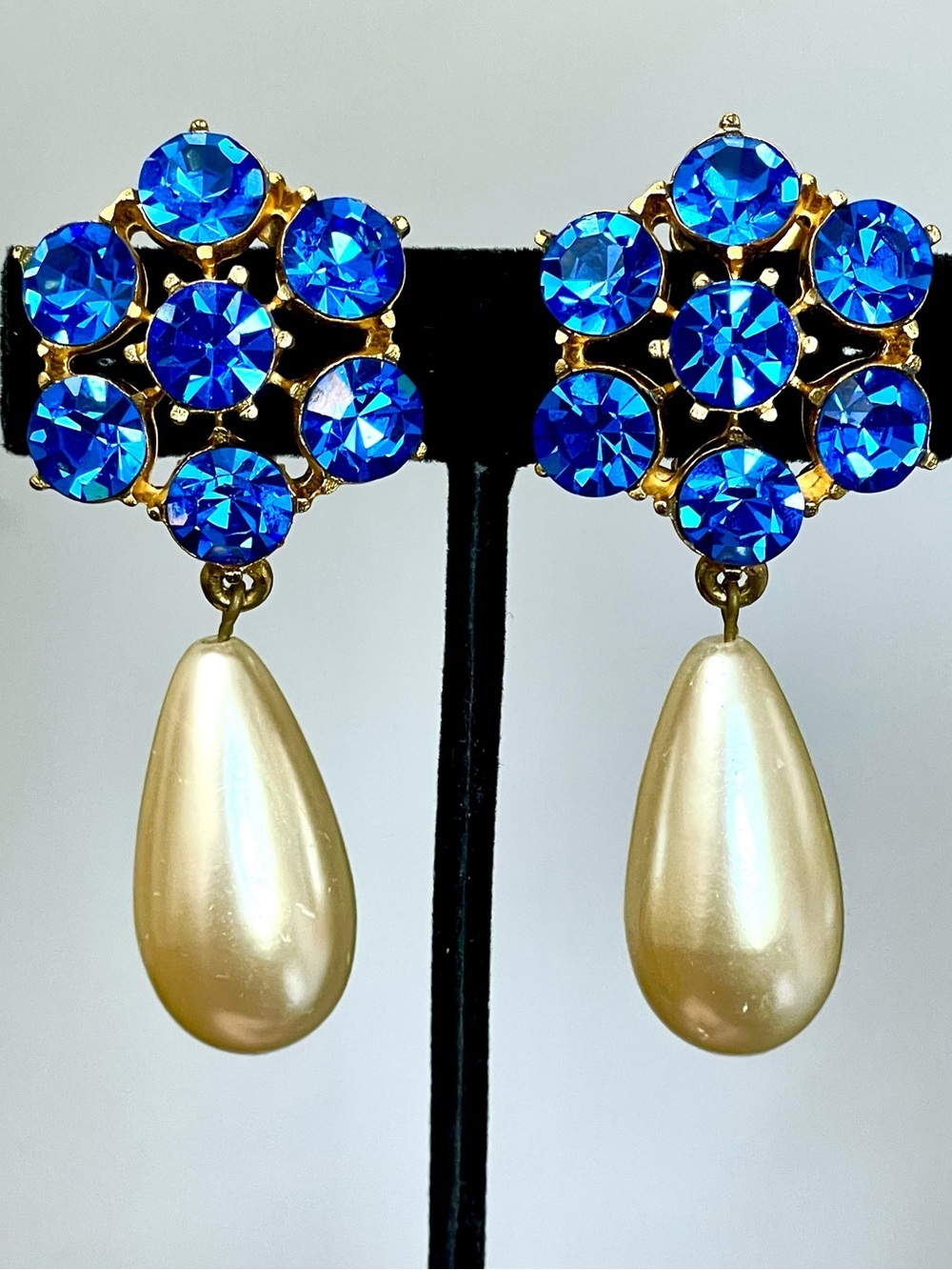 David Dubin Vintage Blue Rhinestone Gold Pearl Teardrop Clip Earrings Luxury EUC